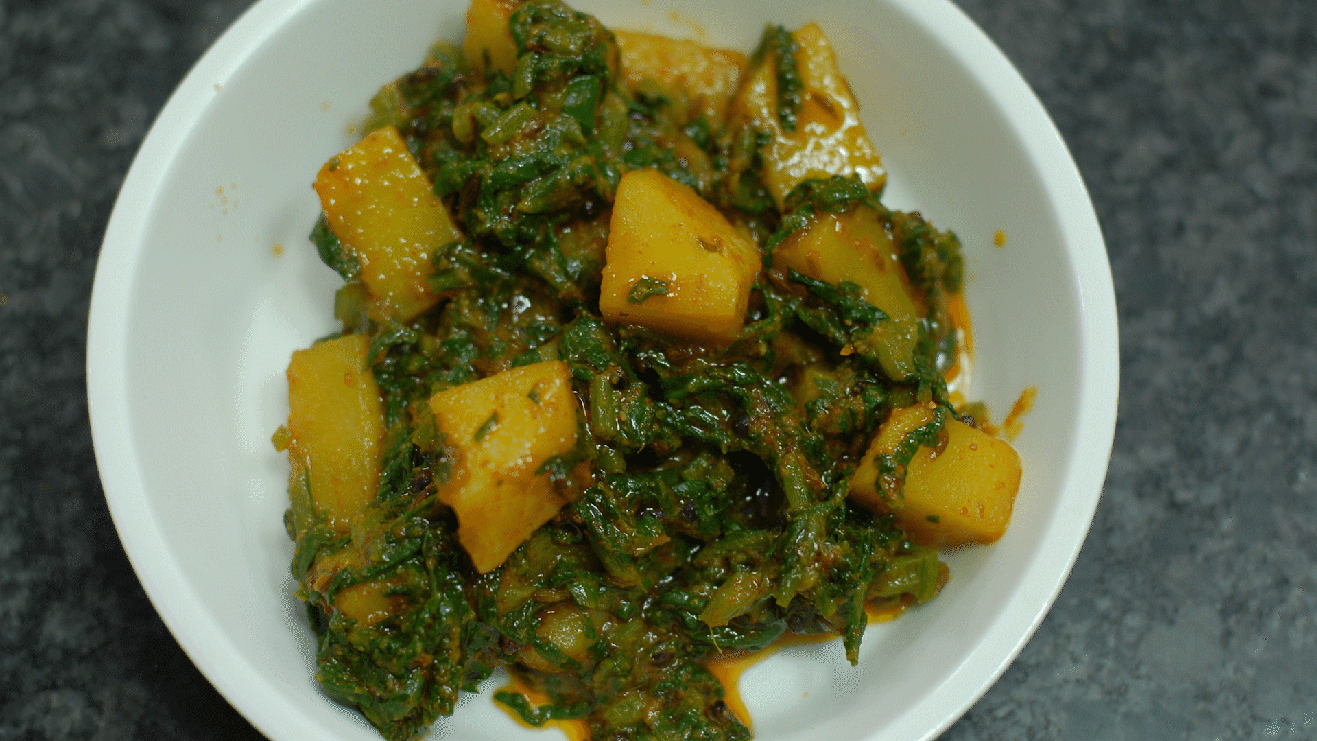 Oily Spinach Potatoes Aloo Palak Spinach And P Vahrehvah